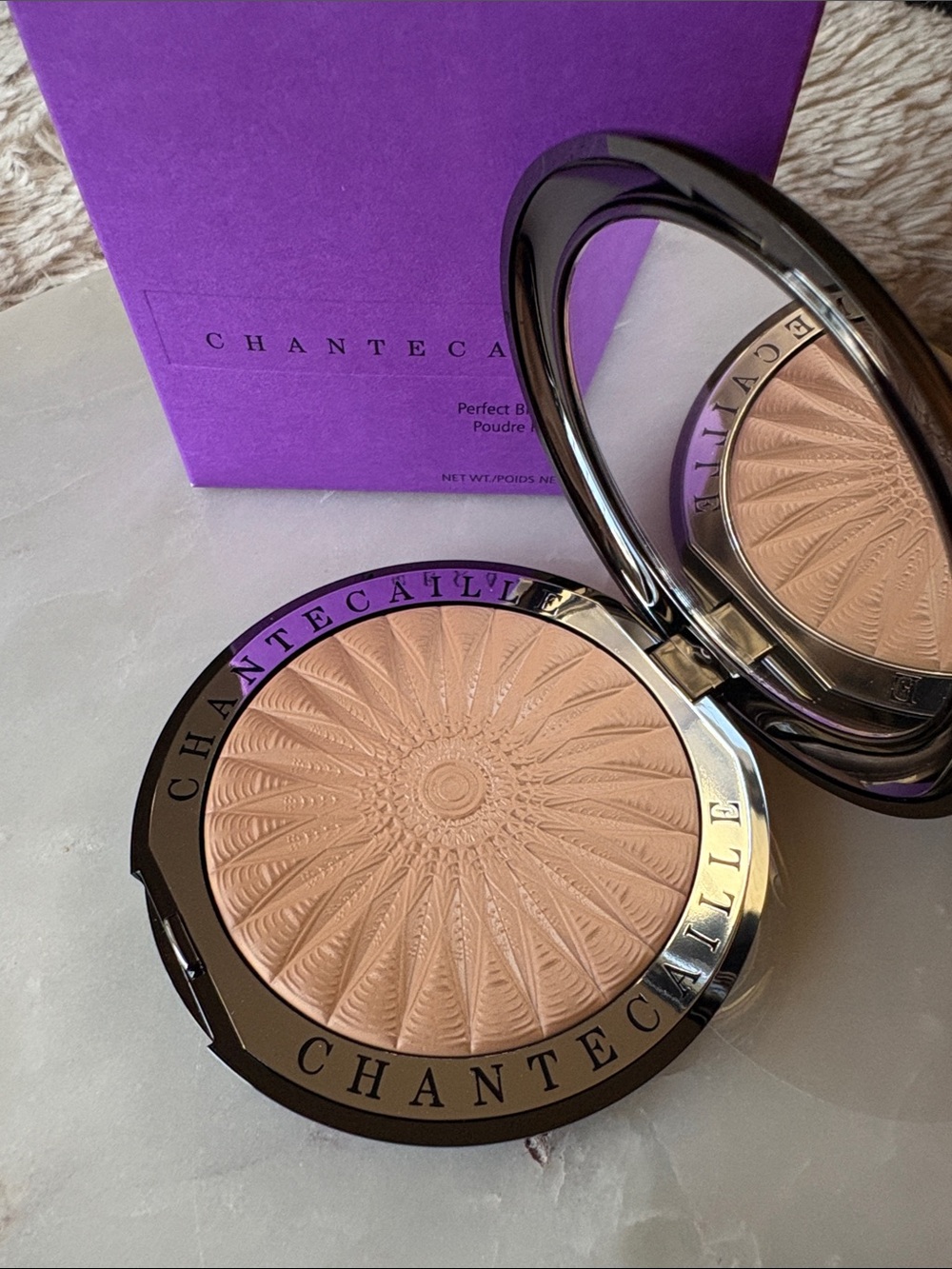 Chantecaille Compact Finishing Powder in MEDIUM/ DEEP ✨BNIB✨